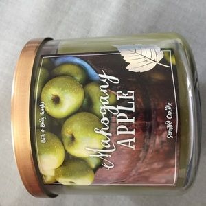 Bath and body works Mahogany Apple 3wick candle